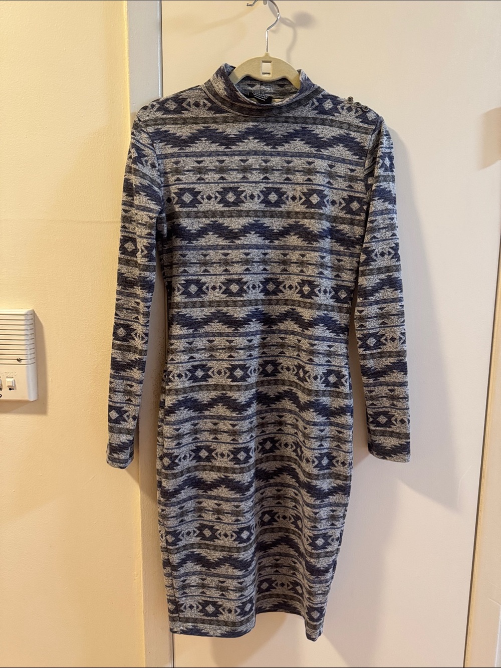 Legend world wide geometric Aztec print mock turtleneck dress blue & grey Medium